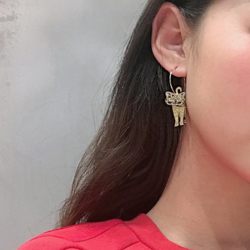 💗Cat Engraved Kitty Hoops Earrings - Picture 11 of 12